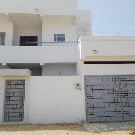 Villa Diambars Sali Tapé 外观 照片